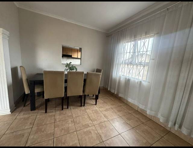 3 BEDROOM HOUSE FOR SALE IN NEWLANDS WEST